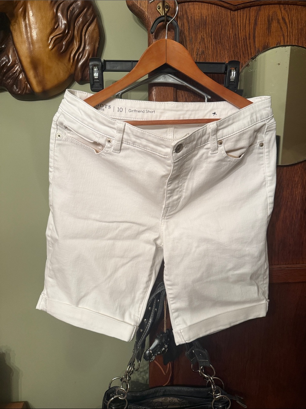 Girlfriend White Women's Shorts Talbots